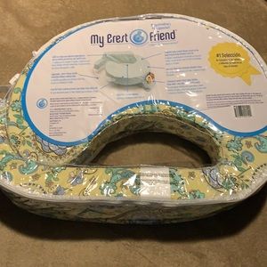 Breastfeeding pillow